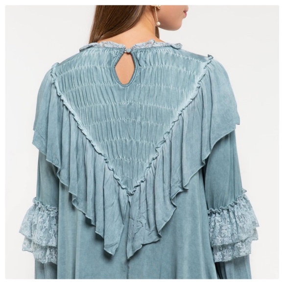 POL Vikki Blue Sage Flowy Top - Picture 8 of 16